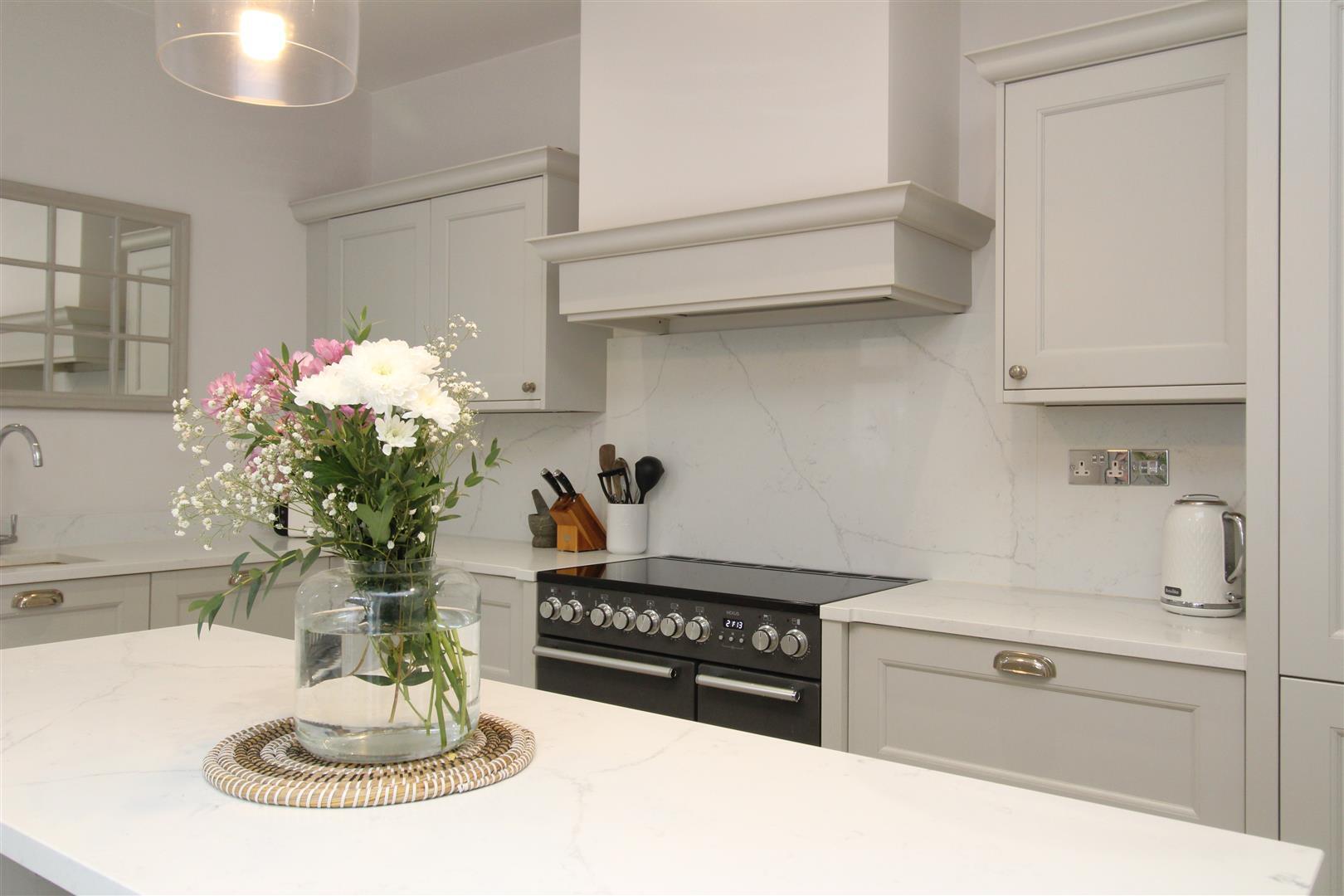 The Crescent, Whitley Bay Image 13
