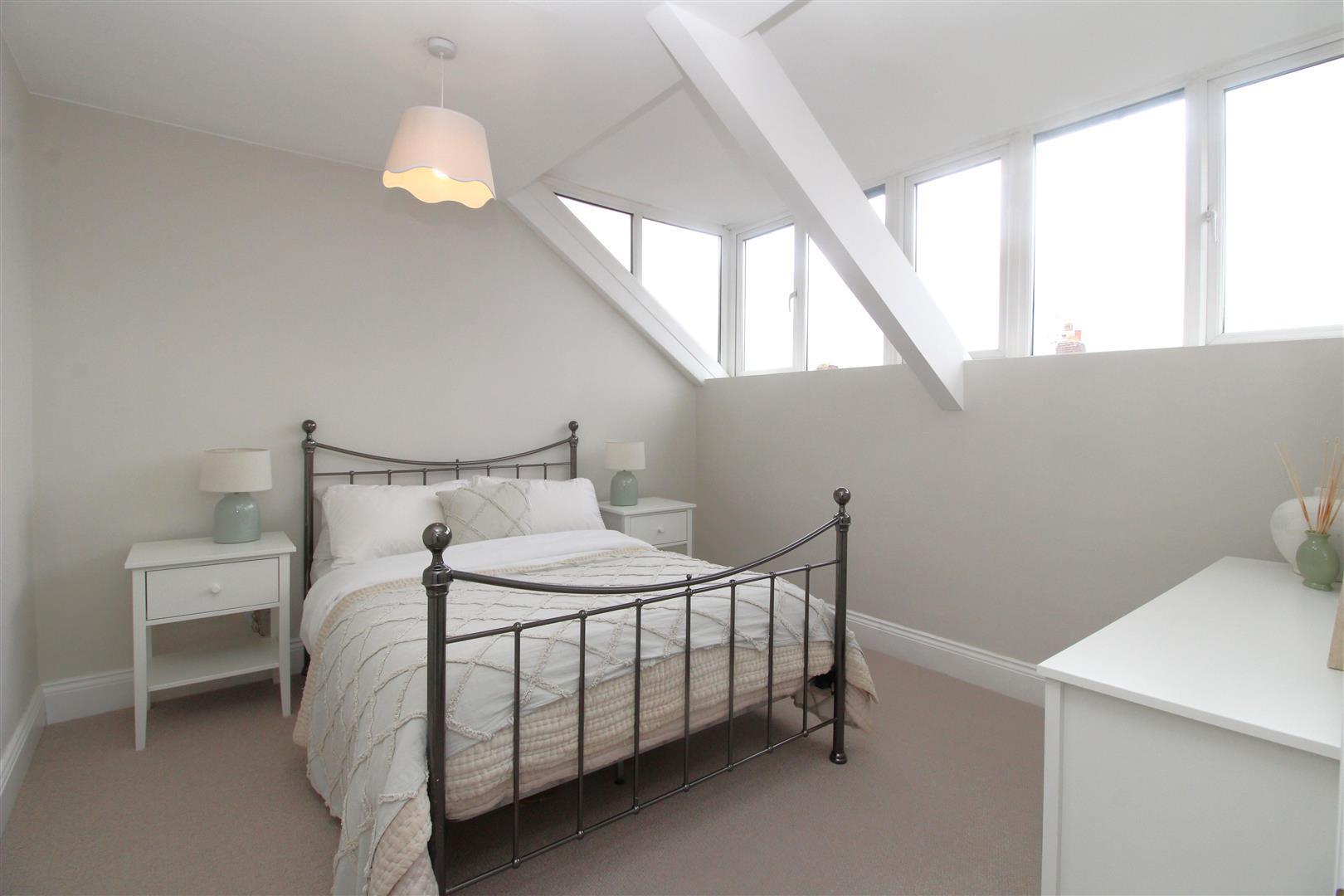 The Crescent, Whitley Bay Image 30