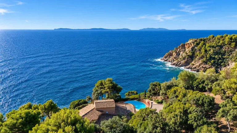 Rayol-Canadel-sur-Mer, 83820, France