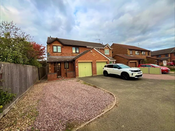 Flying Fields Road, Southam