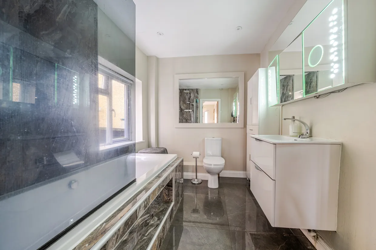Cross Way, Harpenden, AL5 photo 18