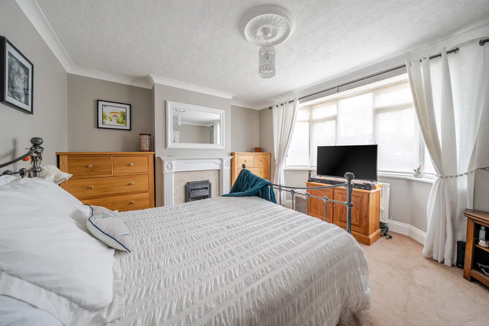 Cross Way, Harpenden, AL5 photo 4