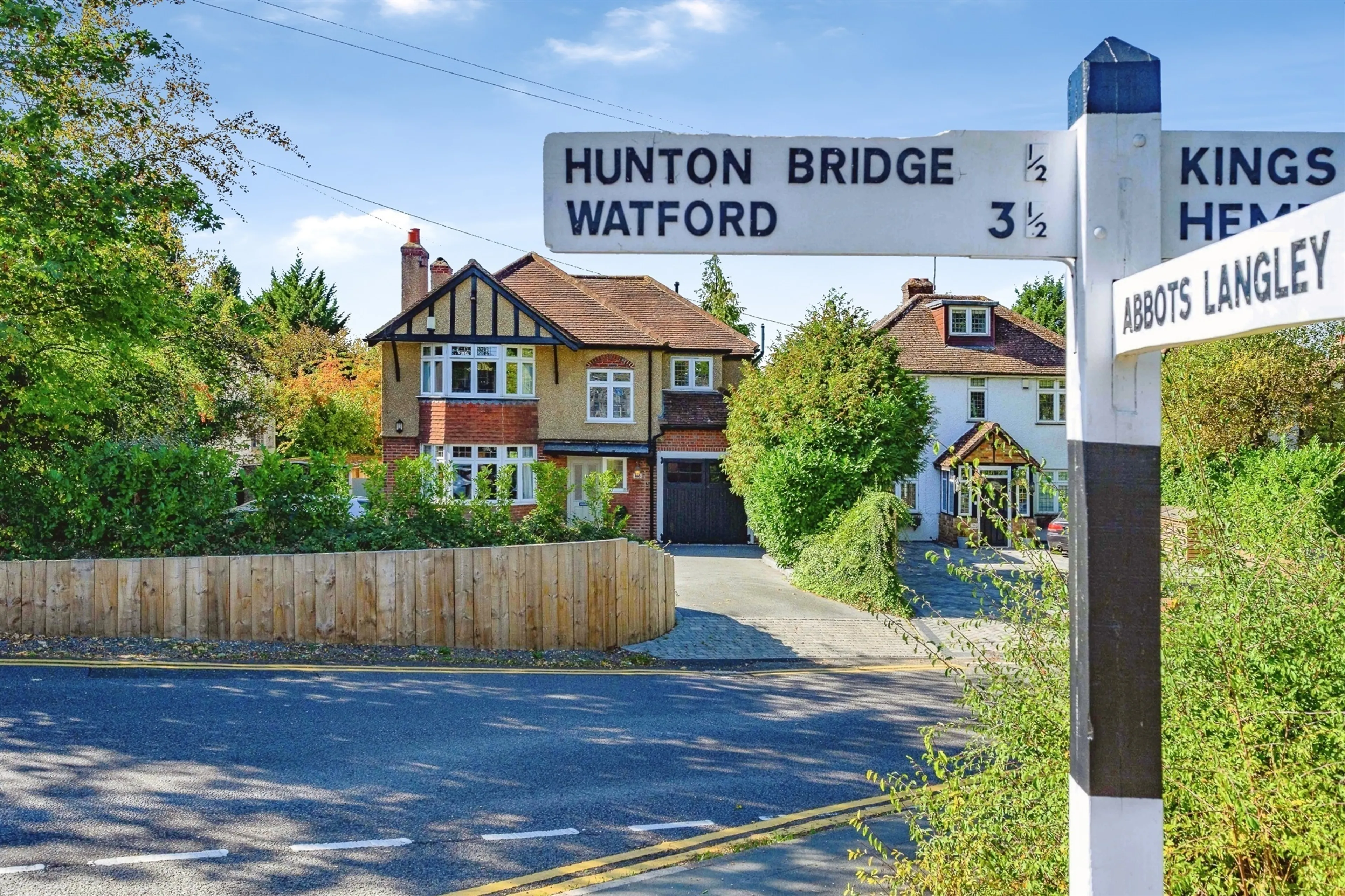 Property at Gallows Hill, Kings Langley