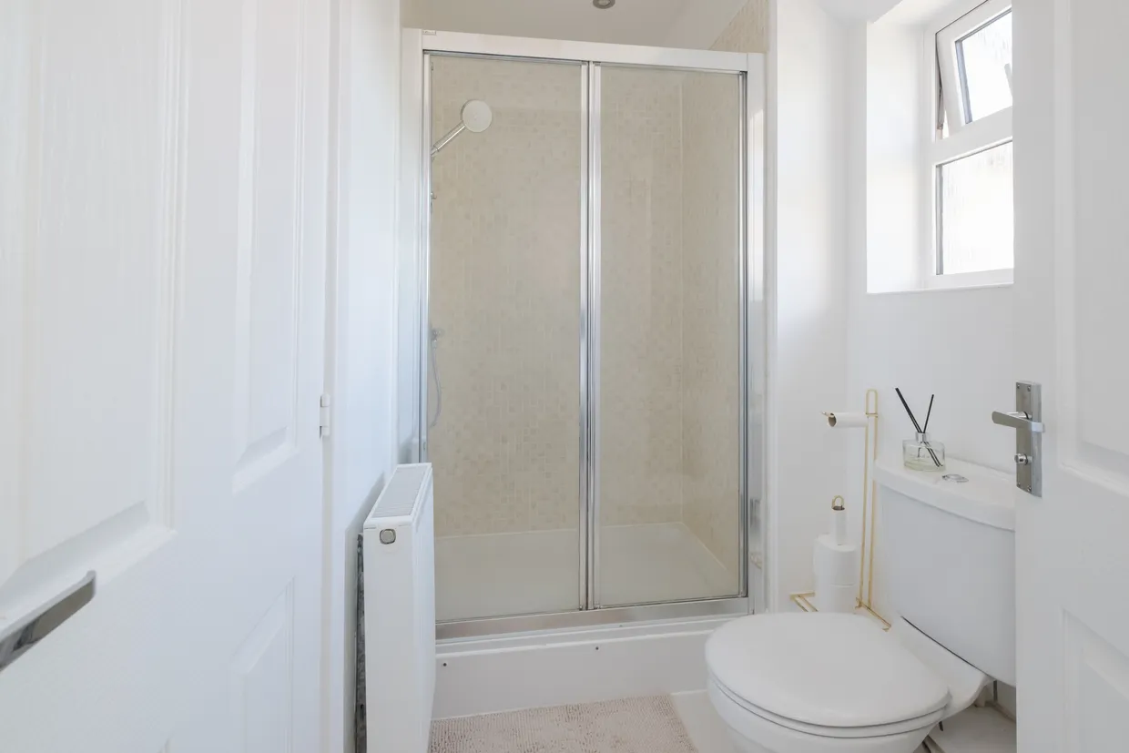 Coppetts Road, London, N10 photo 11
