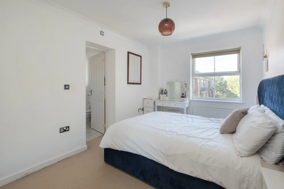 Coppetts Road, London, N10 photo 12