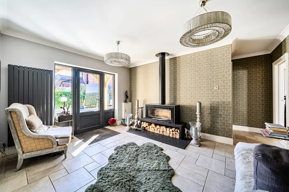 Sandy Lane, Farnham, GU10 photo 8