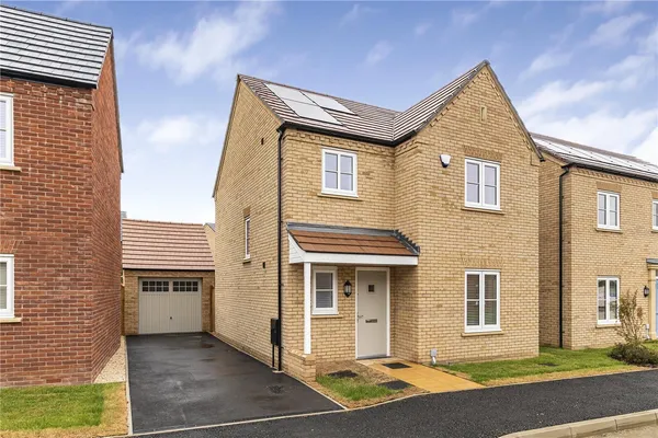 Sarll Way, Alconbury Weald, PE28 photo 1
