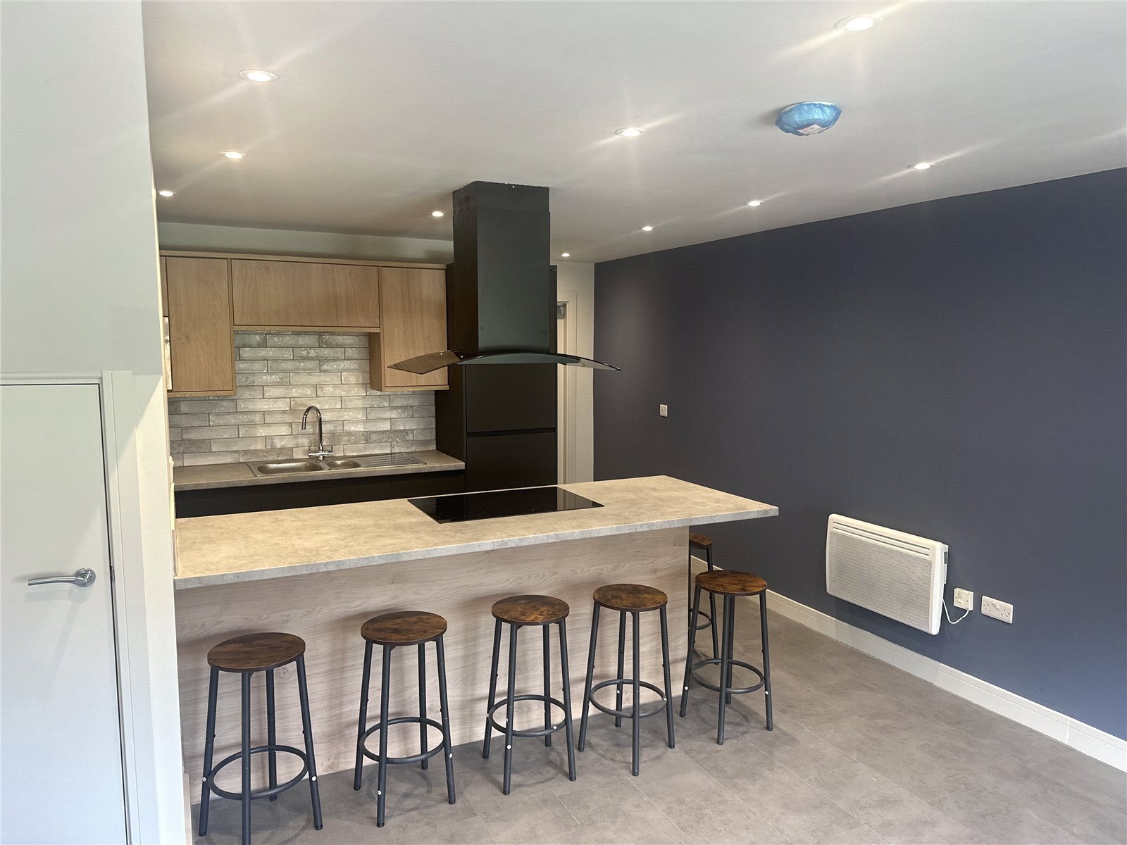54 Newsome Road, Huddersfield, HD4 Image 1