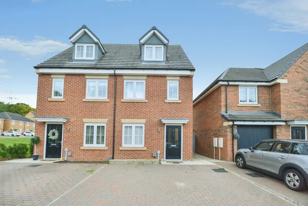 Whinfell Drive, MIDDLESBROUGH, Clevel...