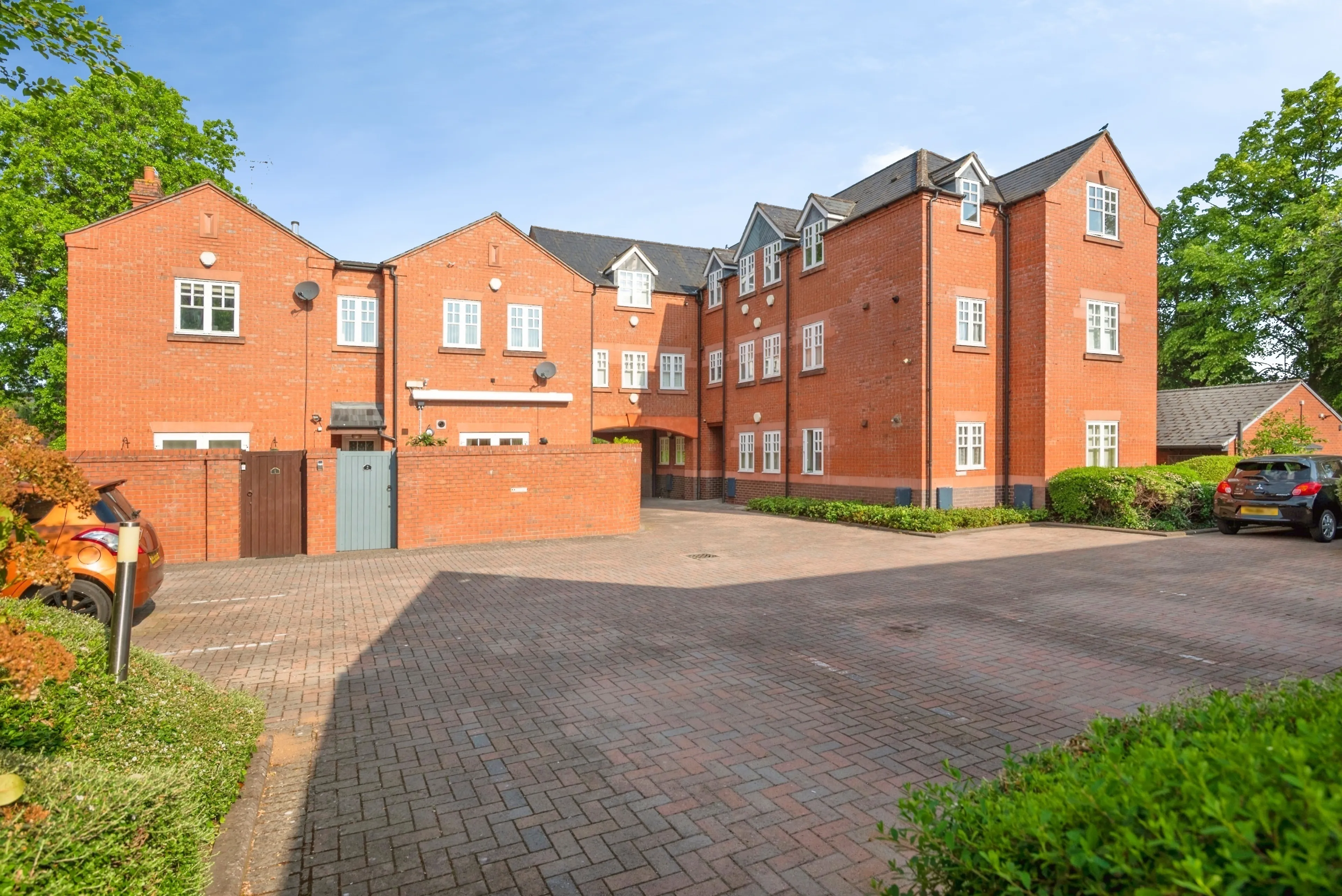 Property at Villeneuve Mews, Stourport, DY13