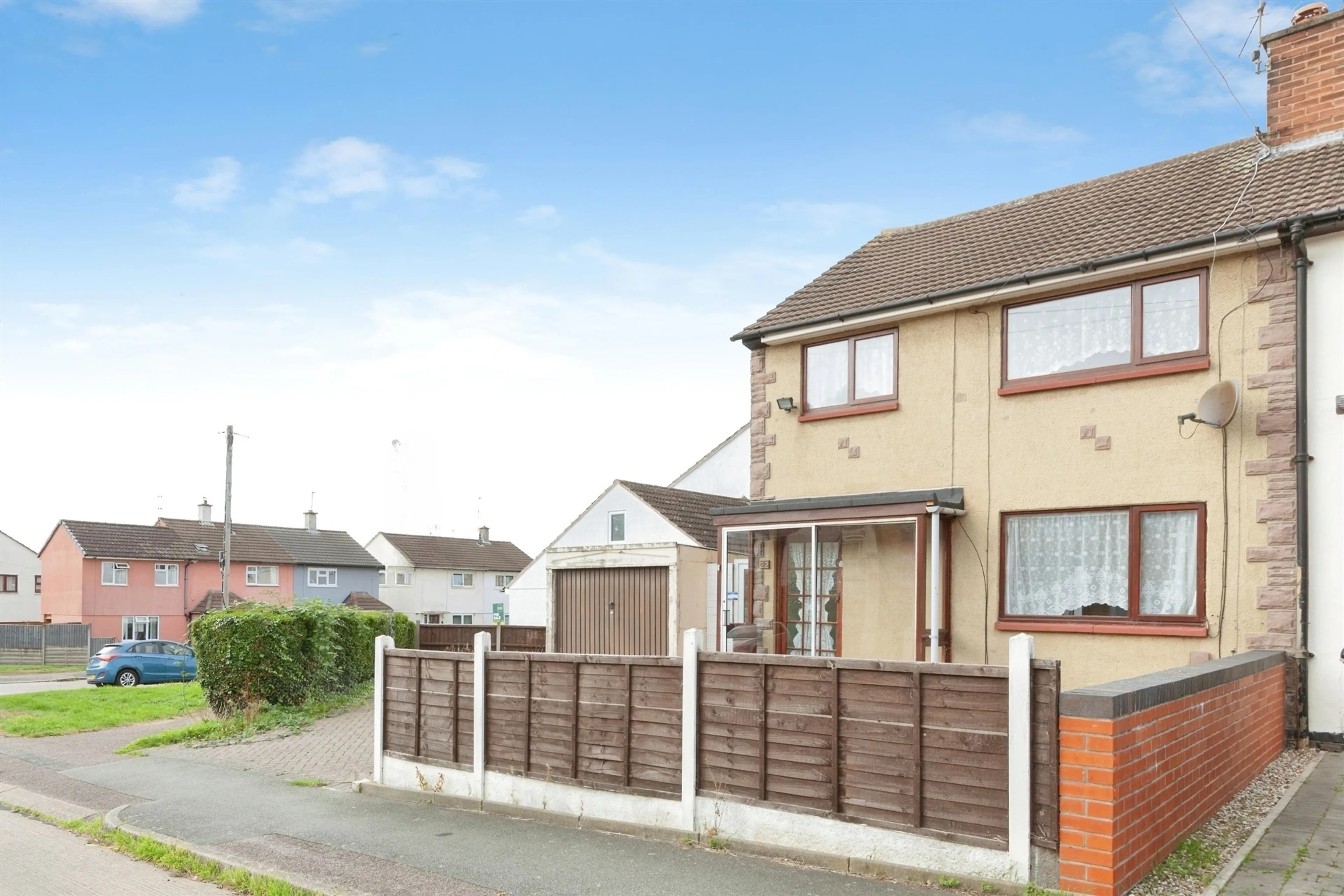 Property at Kinsdale Drive, Leicester
