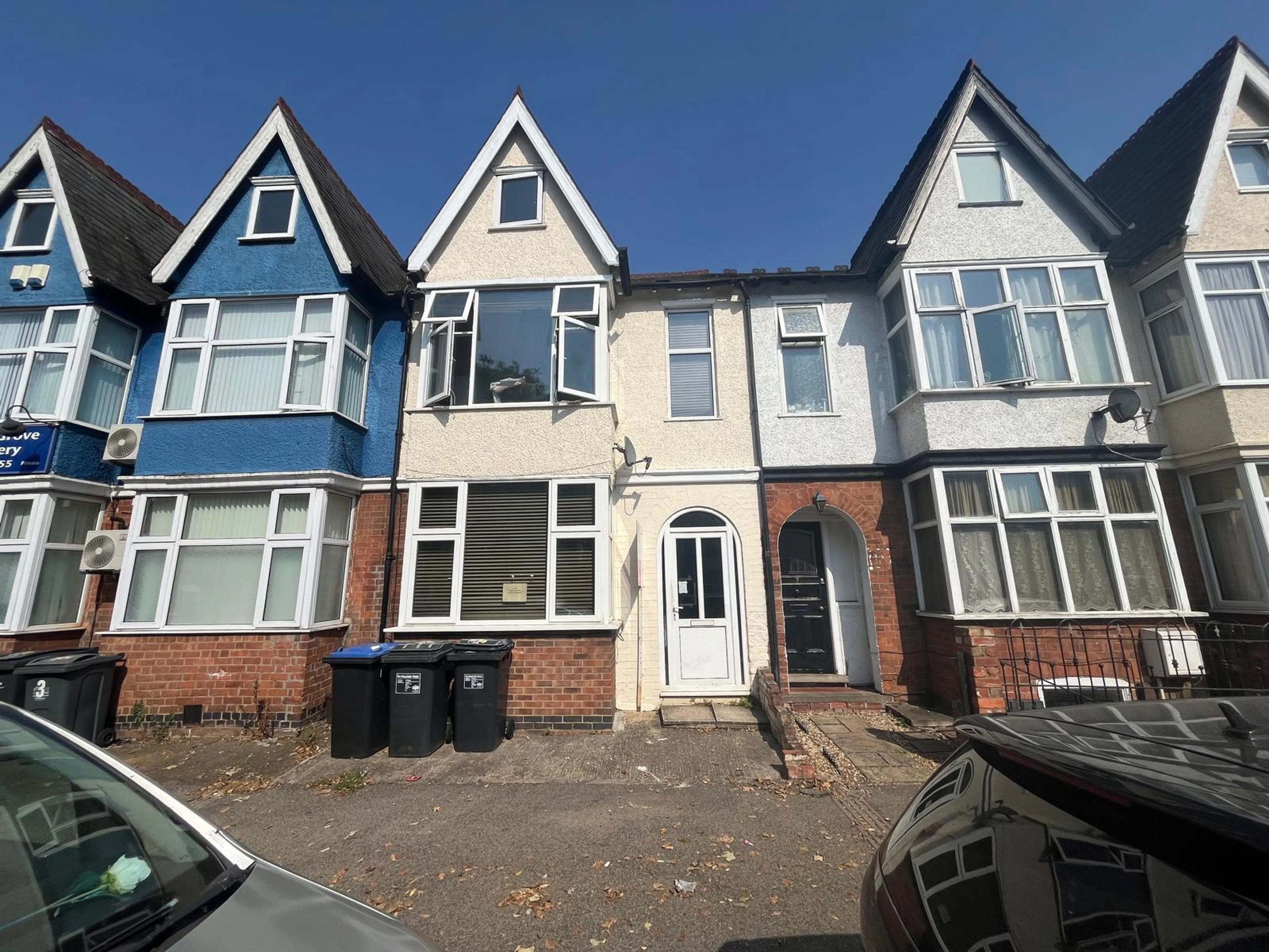 Property at Kingsthorpe Grove, NORTHAMPTON