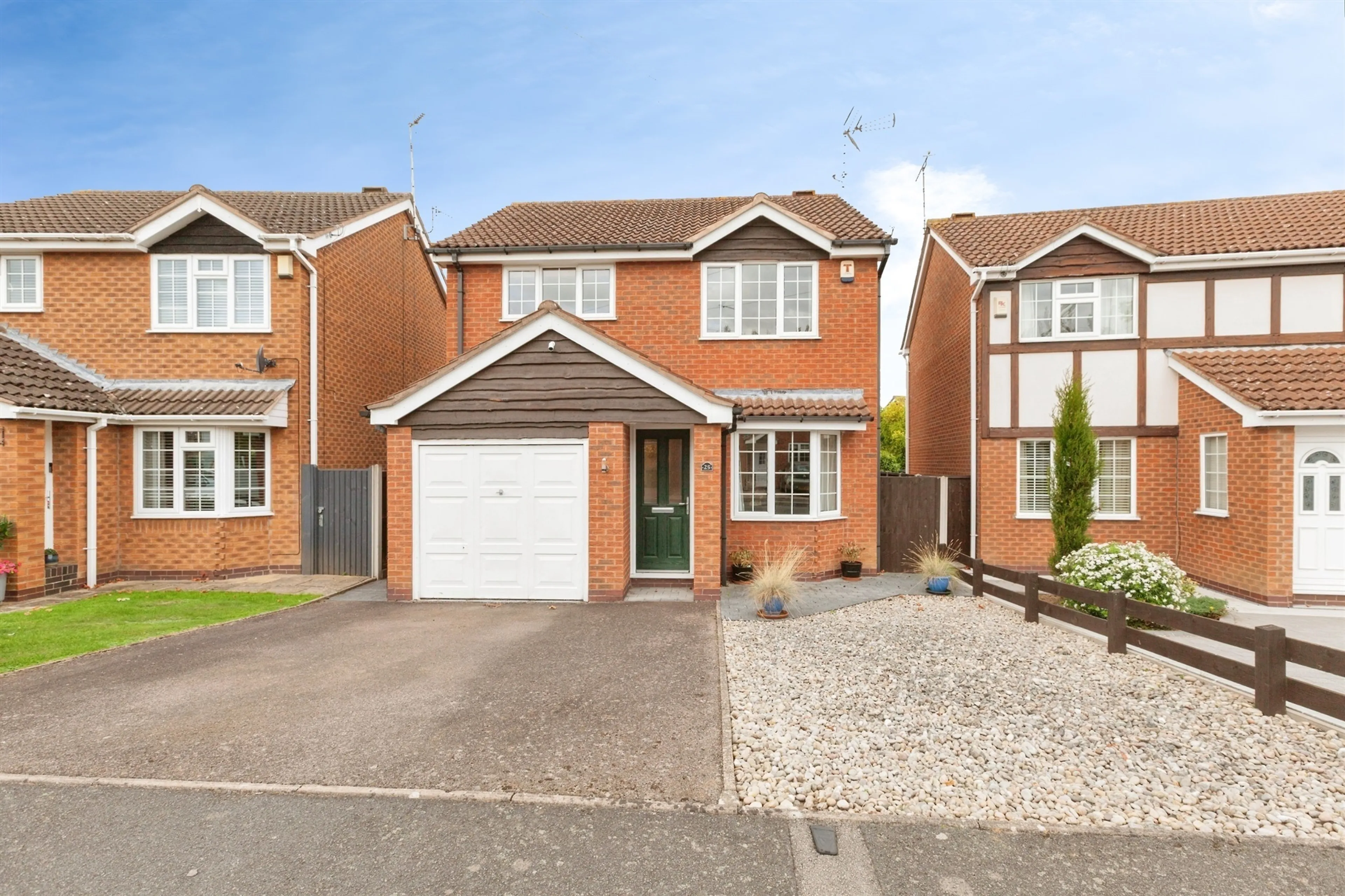 Property at Sanderson Close, Whetstone, Leicester