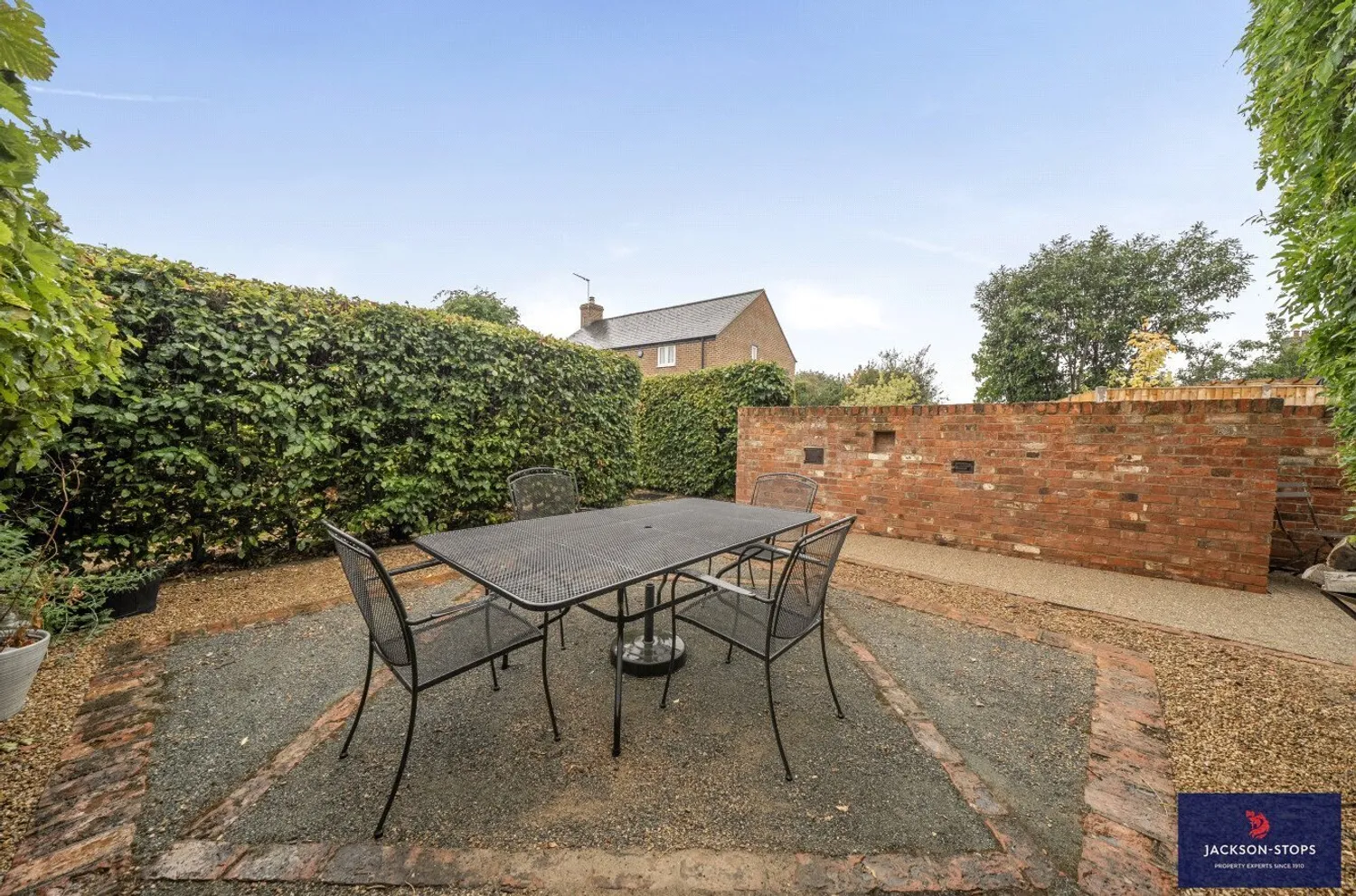 Dunton Road, Stewkley, LU7 photo 19