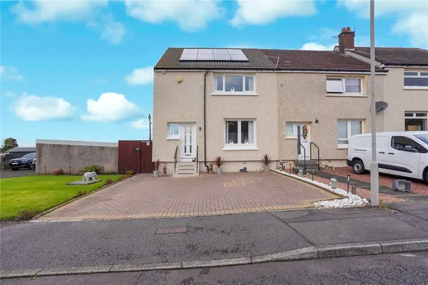 Quarrolhall Crescent, Carronshore, Fa...