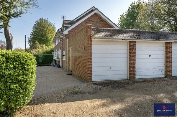 High Street, Ridgmont, MK43 photo 25