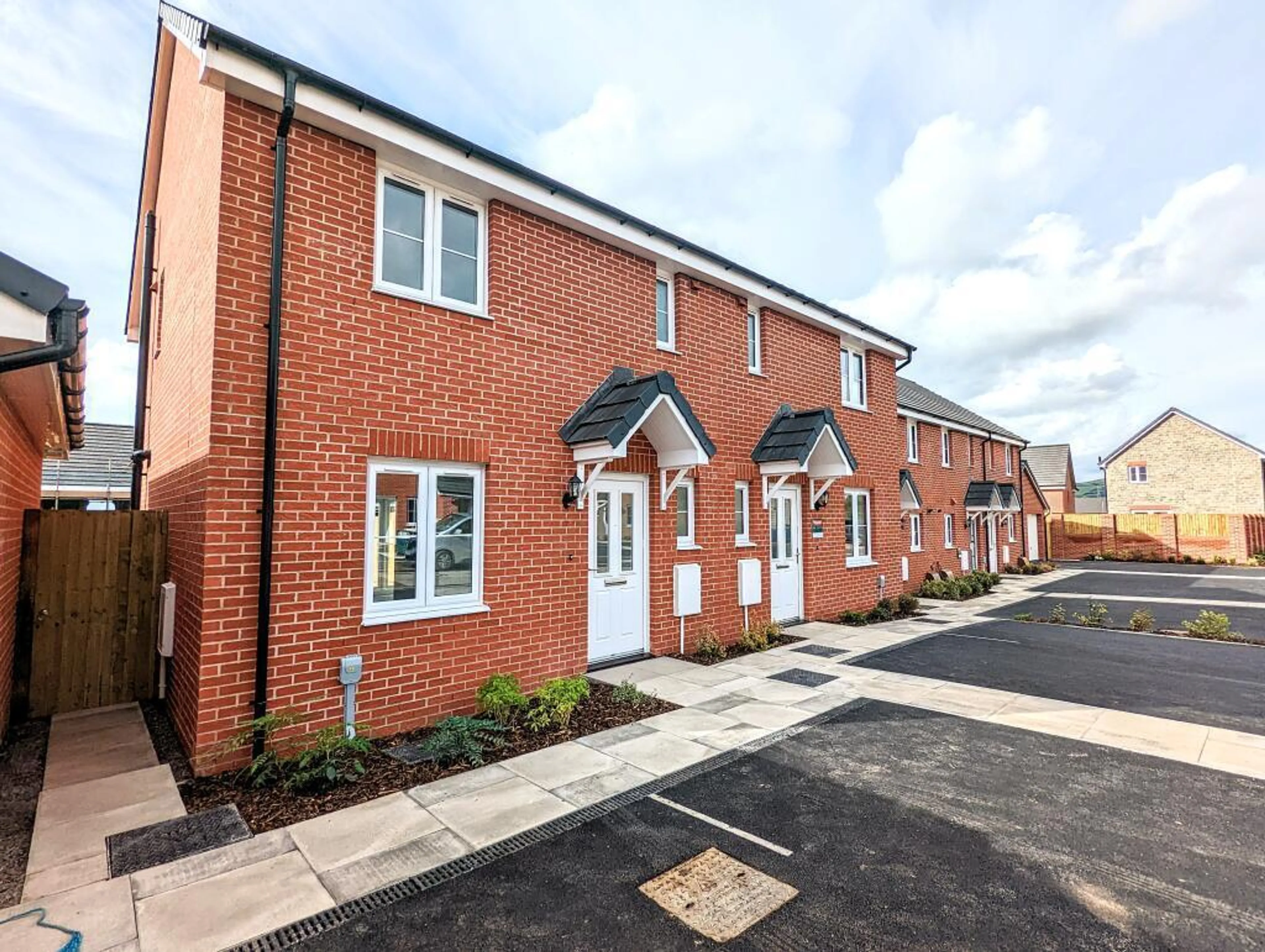 Property at Heol Y Gylfinir, Llanilid