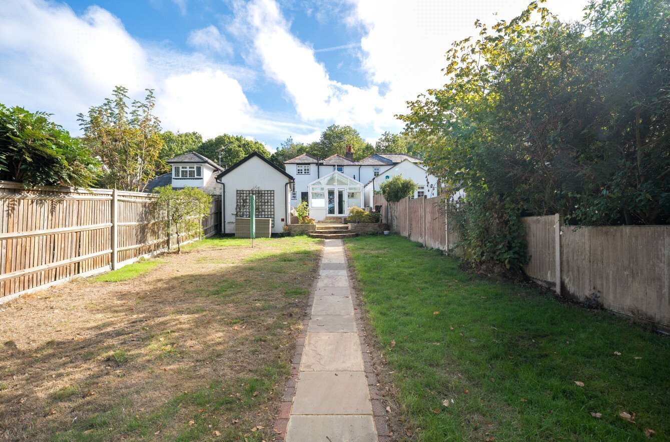 Cricket Hill Lane, Yateley, Hampshire, GU46