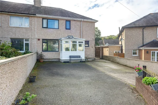 Pennant Crescent, Caernarfon Road, Bangor, Gwynedd, LL57