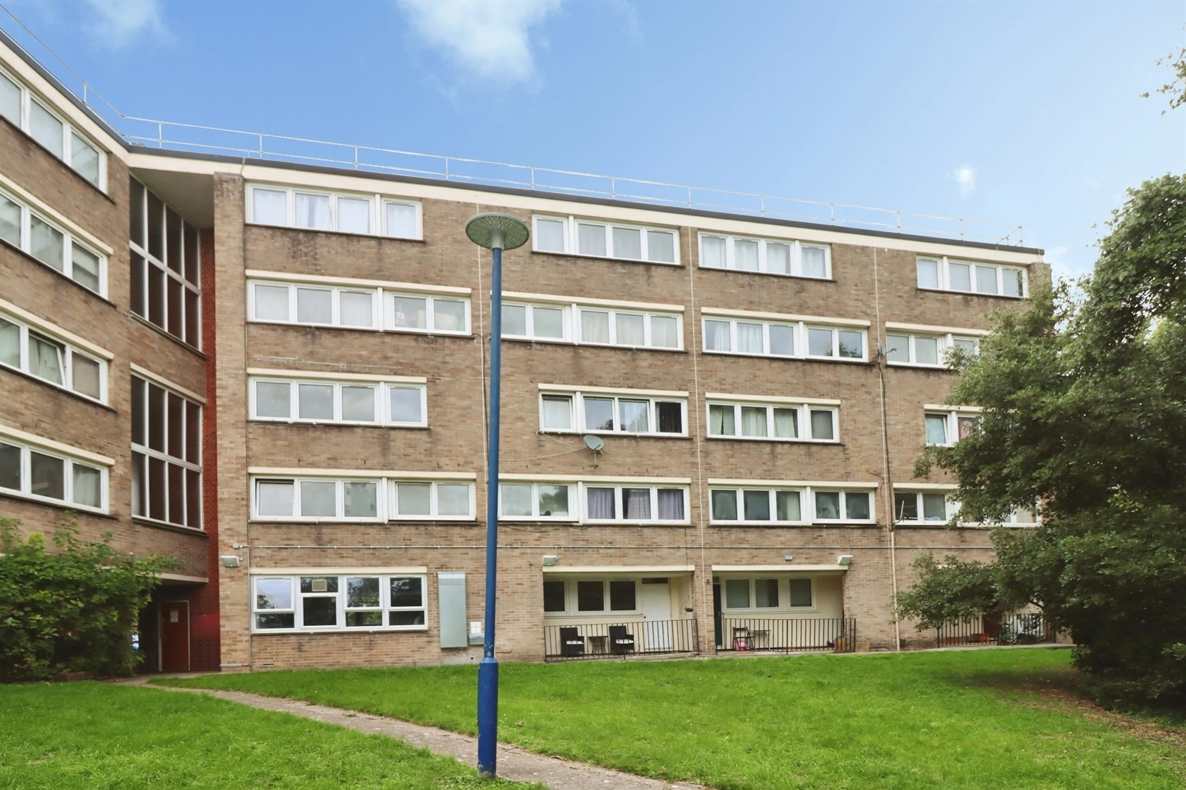 Property photo 0