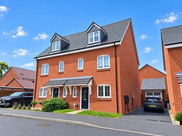 Abbots Drive, Oadby, LE2 2GL