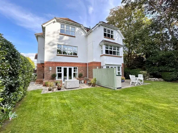 Skerryvore Court, Westbourne BH4