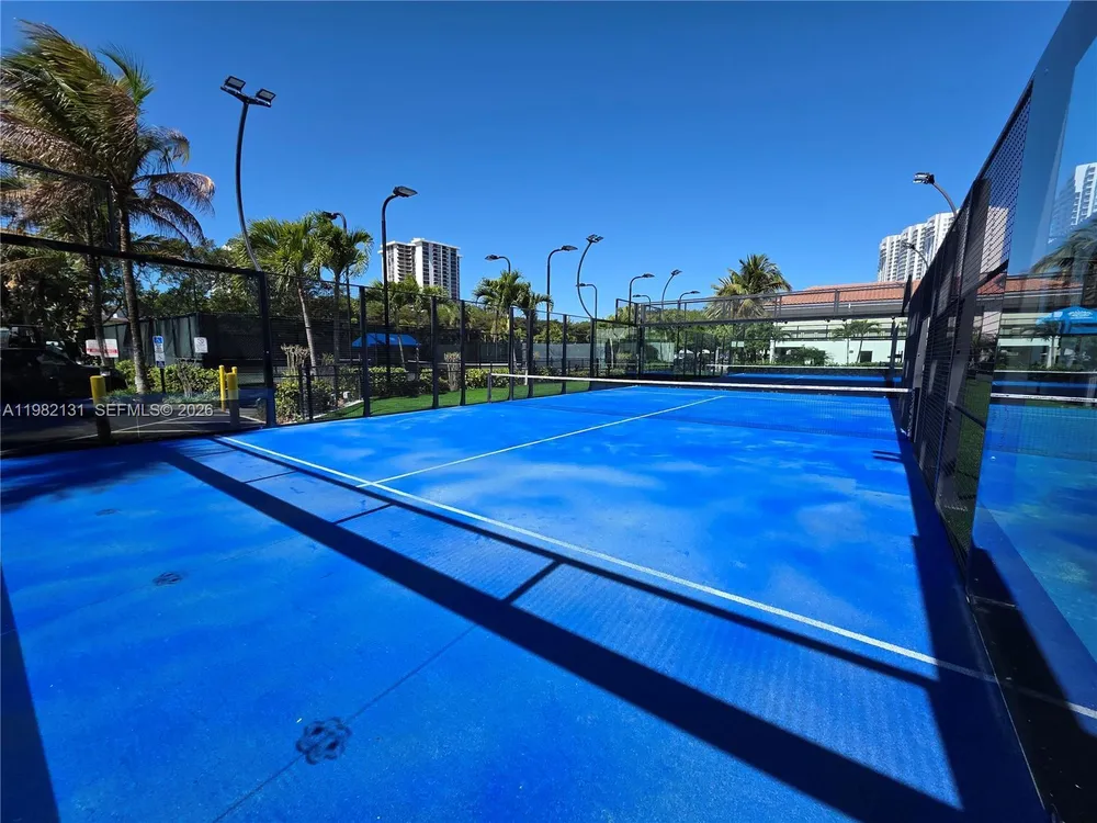 4000 Island Blvd, Aventura, FL 33160