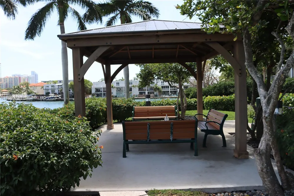4000 Island Blvd, Aventura, FL 33160