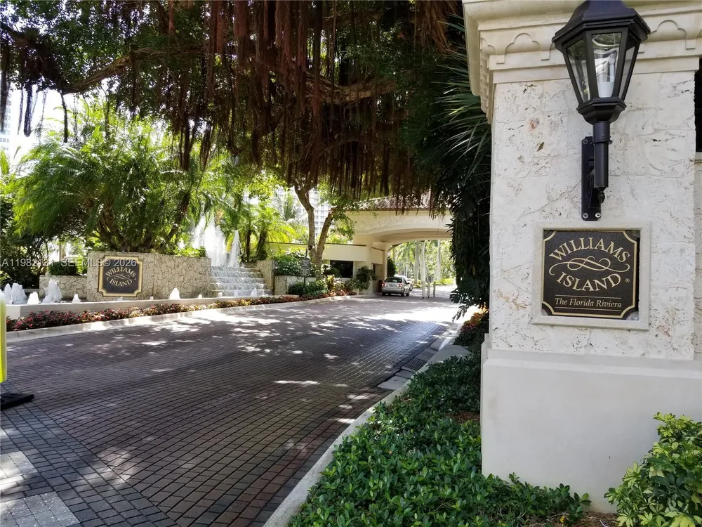 4000 Island Blvd, Aventura, FL 33160