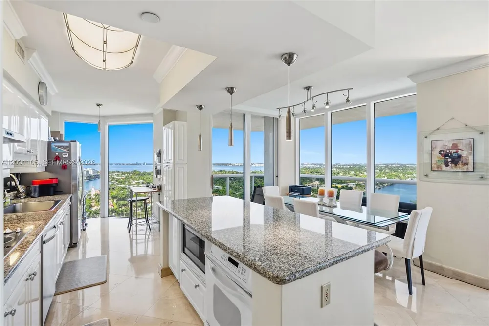 4775 Collins Ave, Miami Beach, FL 33140