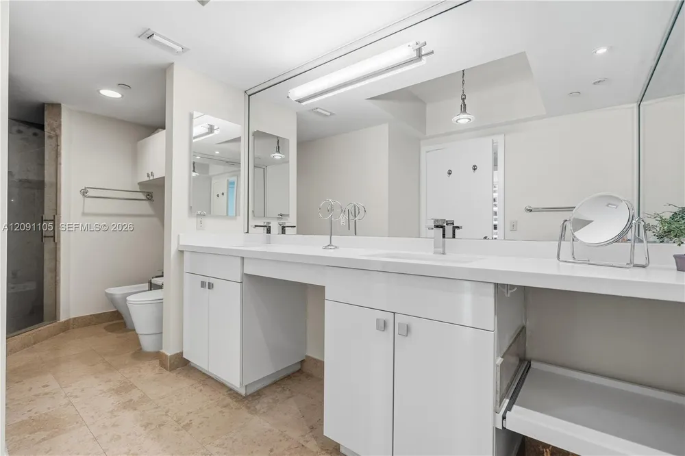 4775 Collins Ave, Miami Beach, FL 33140