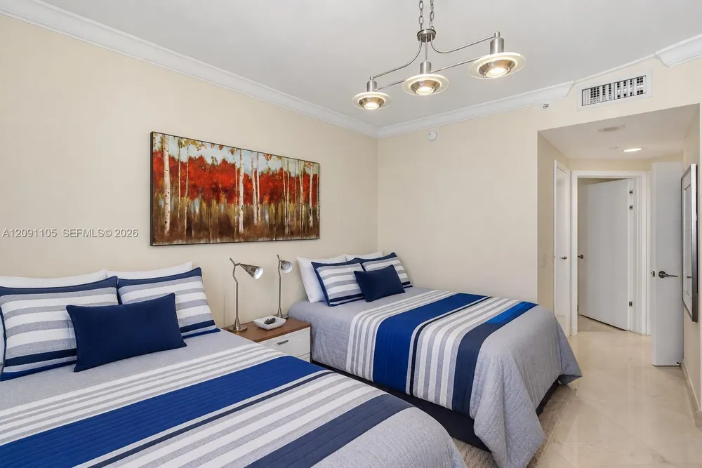 4775 Collins Ave, Miami Beach, FL 33140