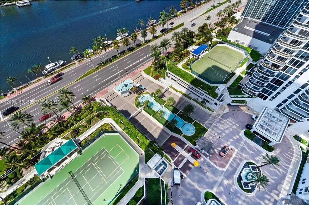 4775 Collins Ave, Miami Beach, FL 33140