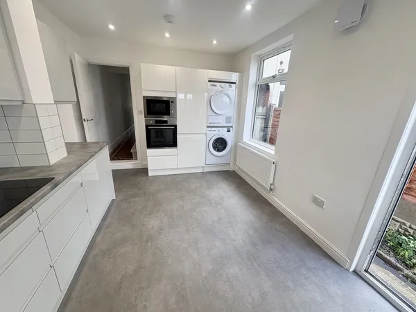 Barclay Road, Bearwood