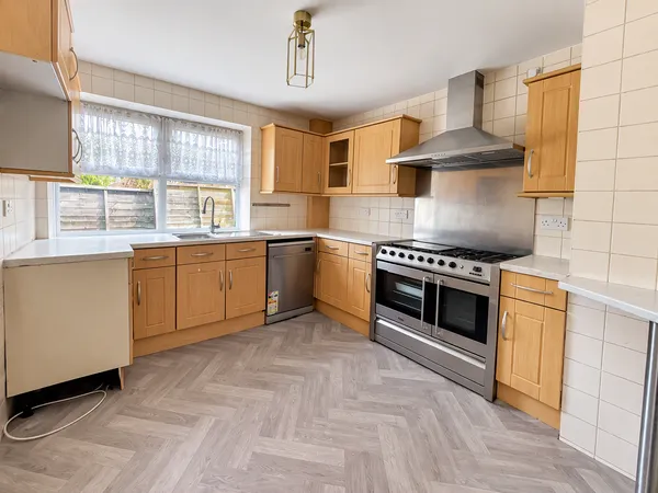 Eatons Mead, Chingford, E4