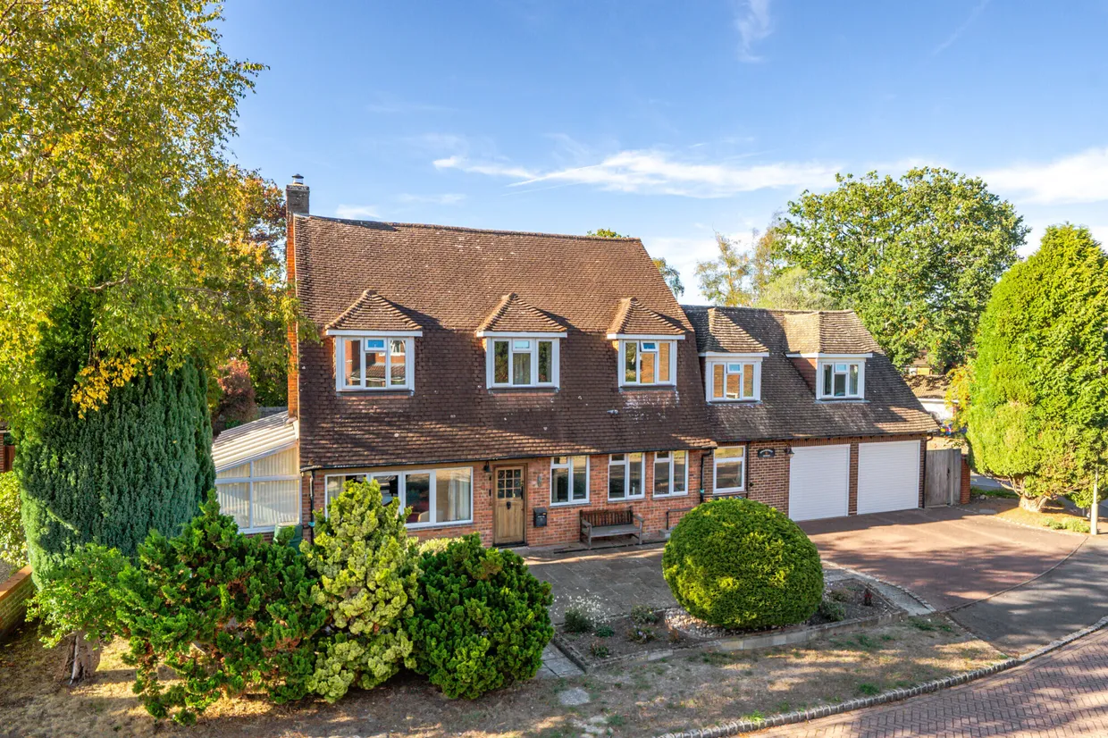 Foxwood, Fleet, GU51 photo 1