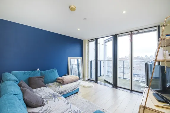 New Festival Avenue, E14