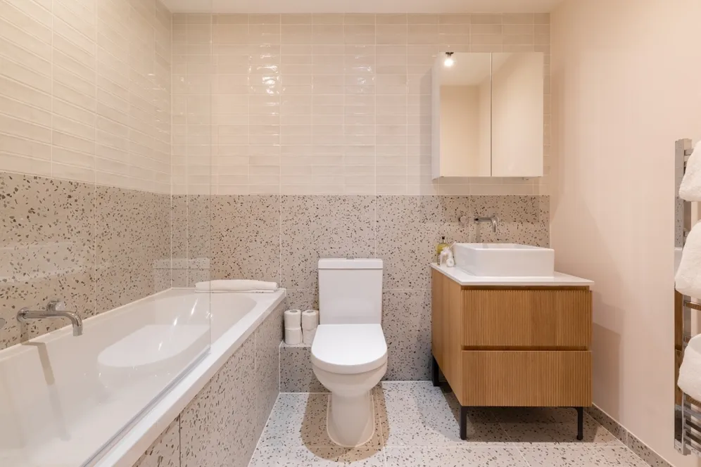 Millharbour, E14 photo 18