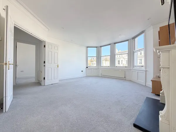 Sackville Gardens, BN3 4GH