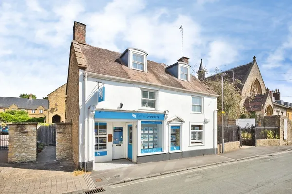 Long Street, Sherborne, Dorset, DT9