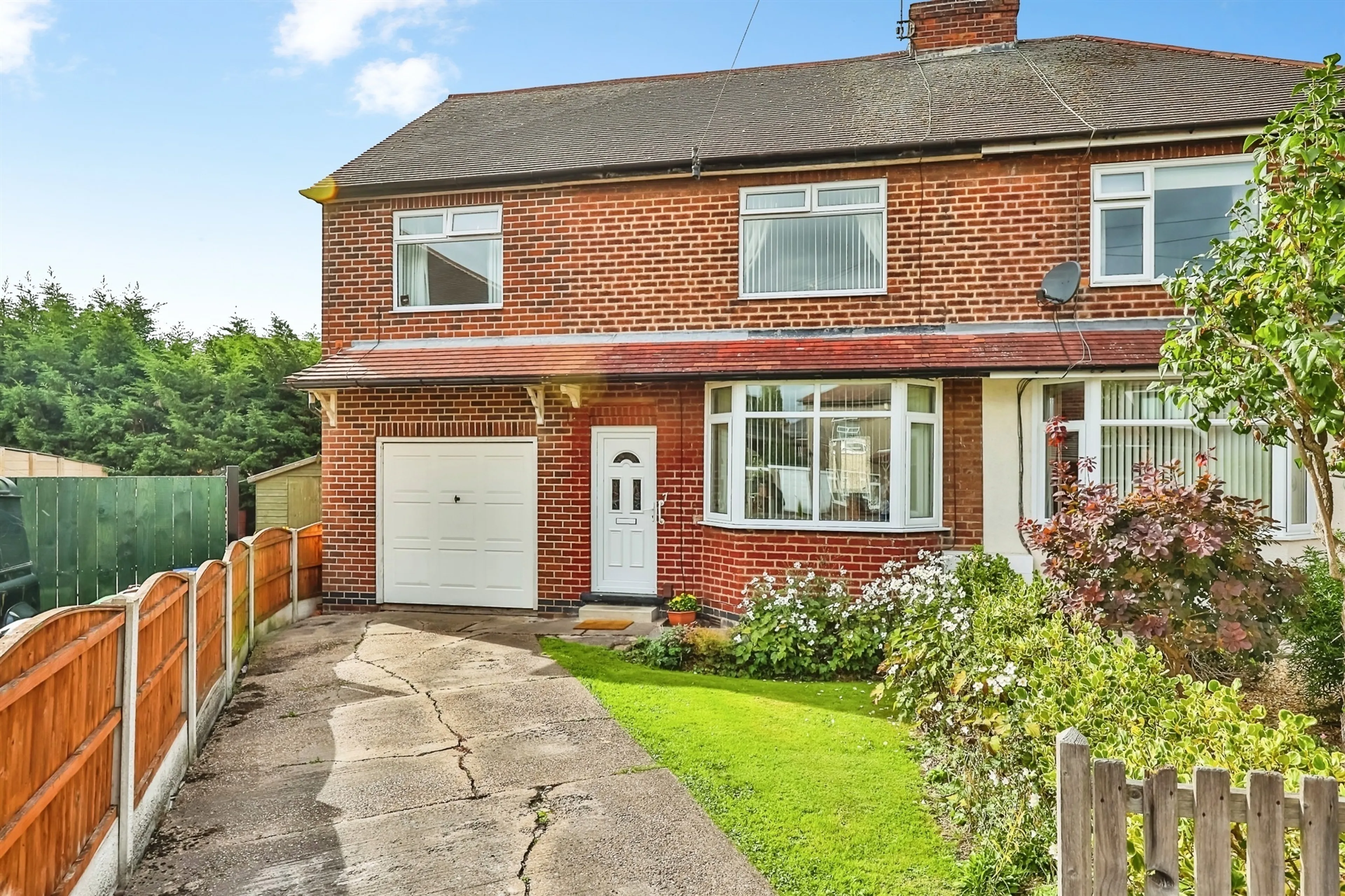 Property at Edmund Grove, Hucknall, Nottingham