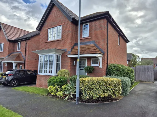 Winscar Close, Great Sankey, Warringt...