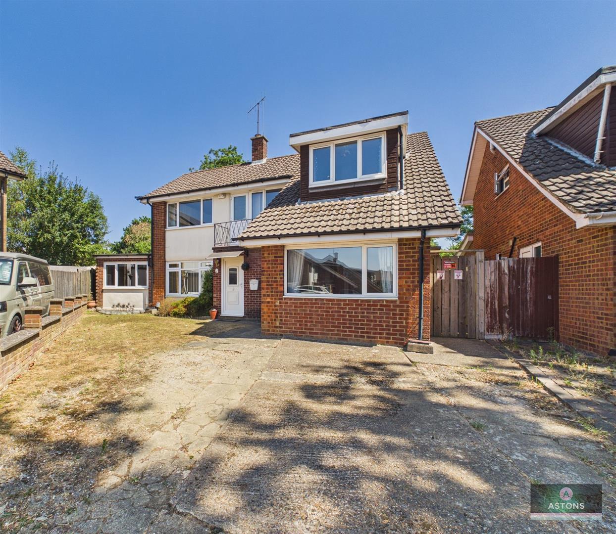 Harewood Close, Three Bridges Image 1