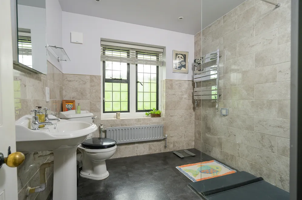 Pincott Lane, Pitchcombe, Stroud, GL6 photo 17
