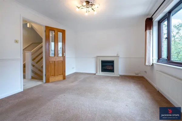 Armstrong Close, Newmarket, CB8 photo 13