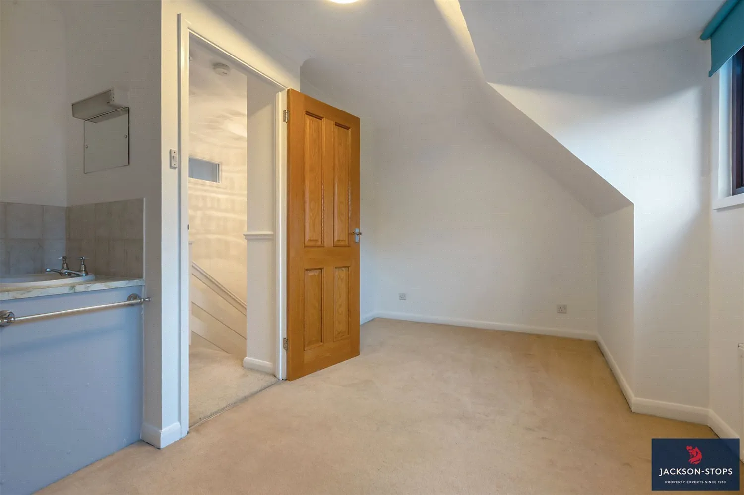 Armstrong Close, Newmarket, CB8 photo 19