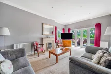 Whitmore Vale Road, HINDHEAD, GU26 photo 3