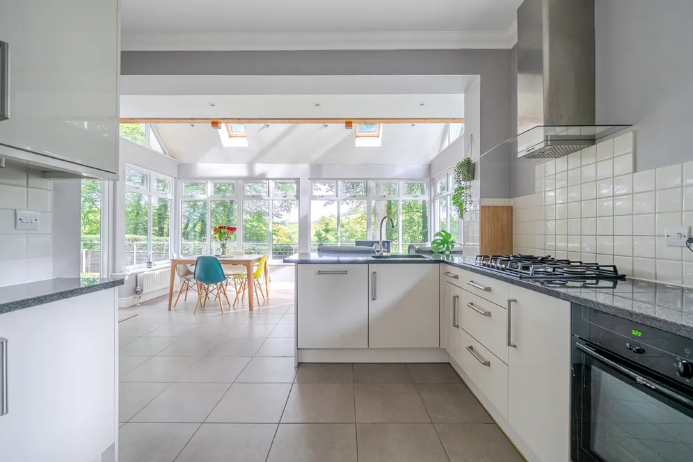 Whitmore Vale Road, HINDHEAD, GU26 photo 7