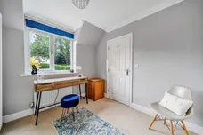 Whitmore Vale Road, HINDHEAD, GU26 photo 11