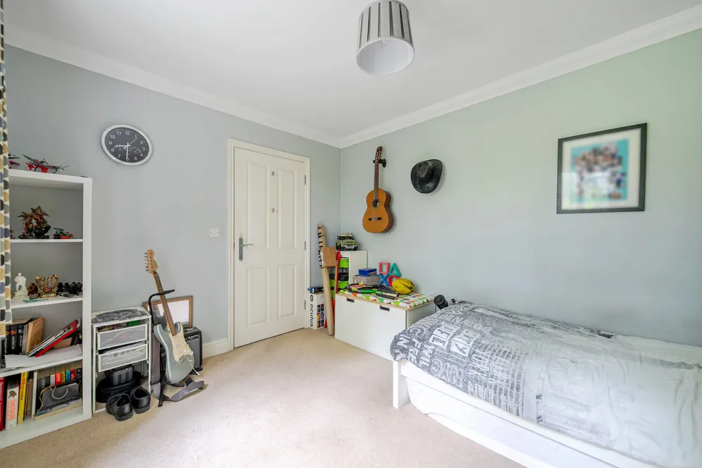 Whitmore Vale Road, HINDHEAD, GU26 photo 15